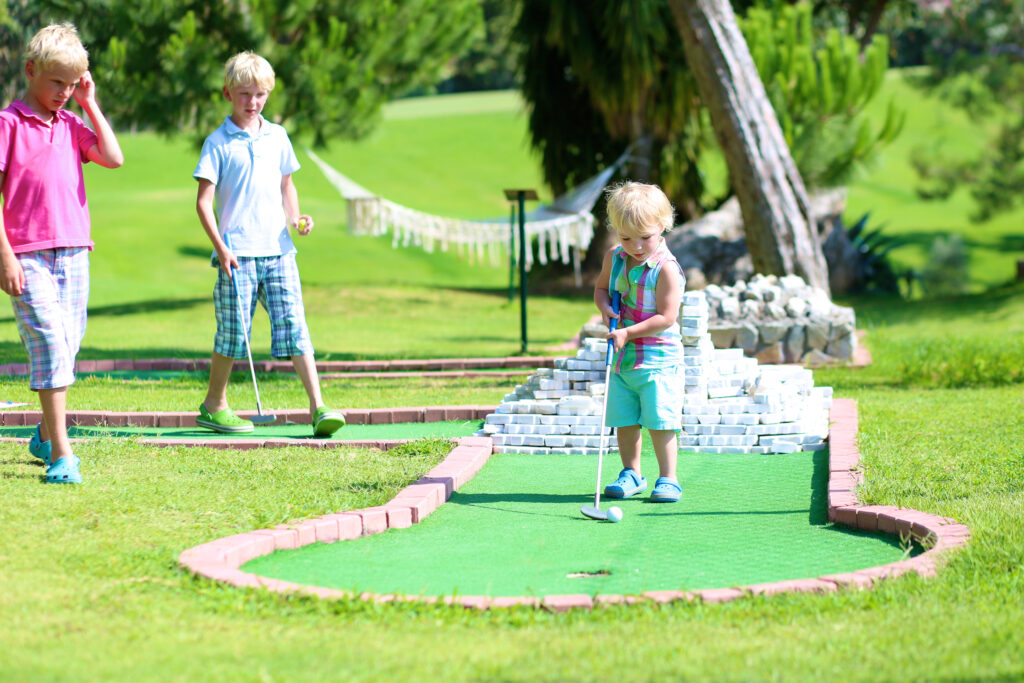 end-of-summer bucket list mini golf