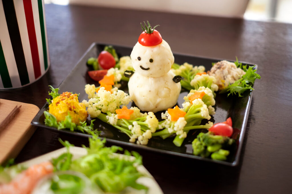 Kid-friendly Thanksgiving recipes mashed potato snowmen