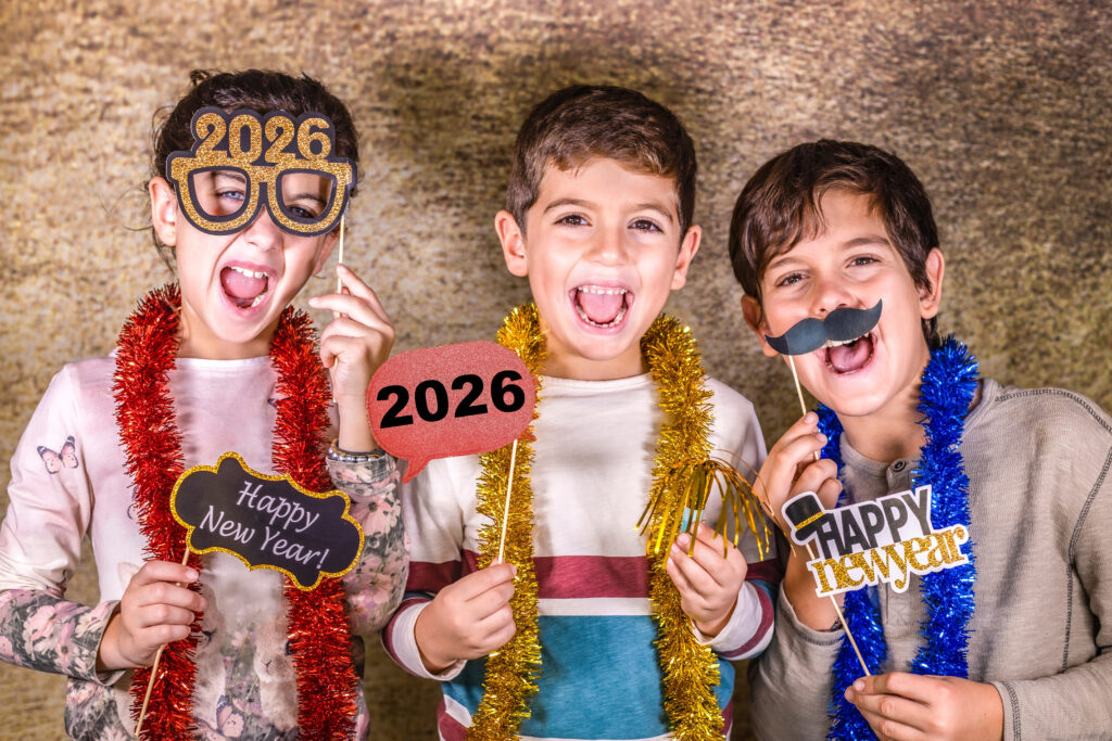 Family-friendly New Year's Eve accessories